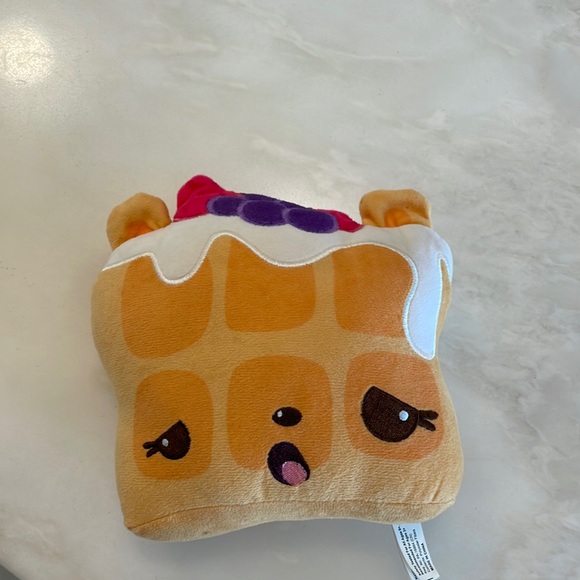 Num Noms 6 1/2” Willy Waffles Plush By Toy Factory - Picture 1 of 6